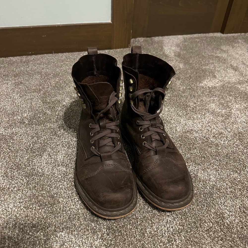 Men’s size 11 Dr Martins